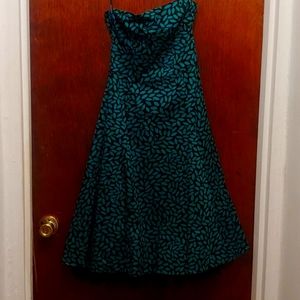 Perfect for a Soiree! Black/ Green Dress w/ semi-sweetheart neckline